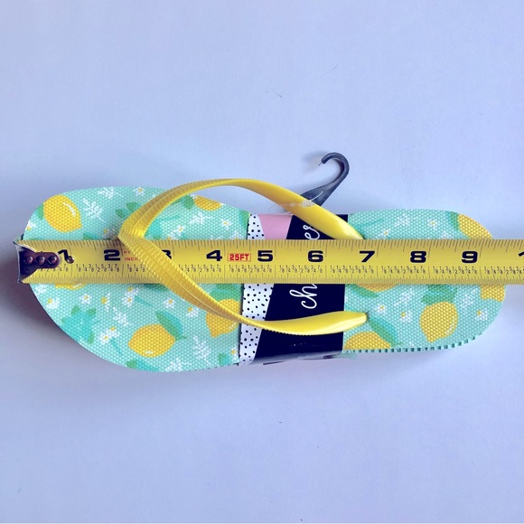 3/$15 LEMONS Flip Flops Sandals Yellow Small Size 5 / 6 Women’s NEW - Picture 7 of 15